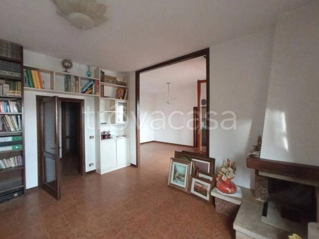 Appartamento in vendita a Montaione via Berlinguer