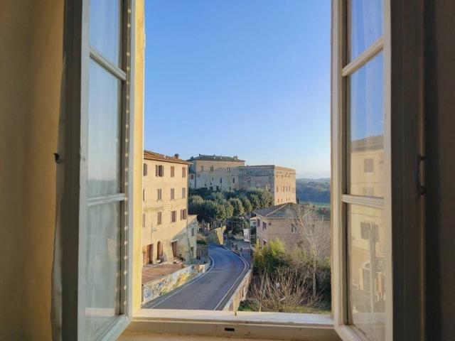 Appartamento in vendita a Montalcino SI