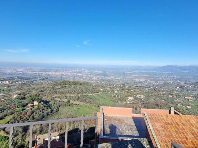 Appartamento in vendita a Monte Compatri RM