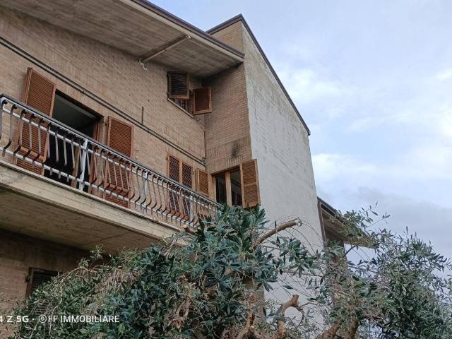 Appartamento in vendita a Montegiorgio FM