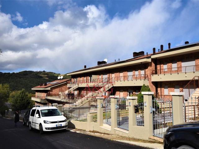 Appartamento in vendita a Montefortino, Centro