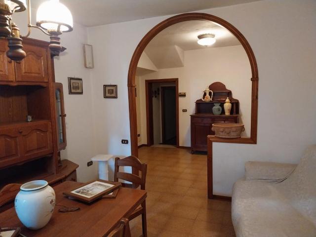 Appartamento in vendita a Montefoscoli Palaia in Buono composto da 5vani