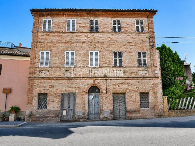 Appartamento in vendita a Montefano MC