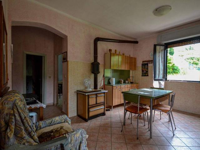 Appartamento in vendita a Monteleone d'Orvieto TR