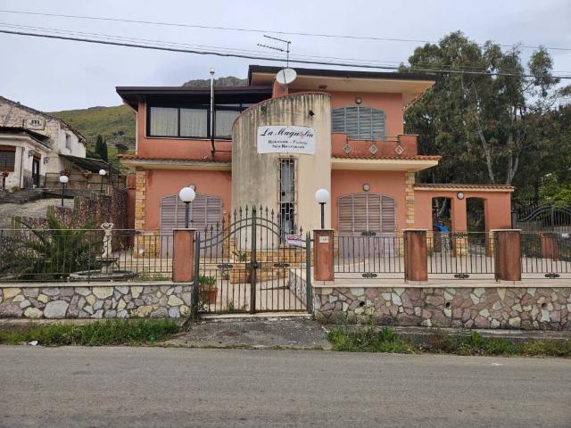 Appartamento in vendita a Montelepre PA