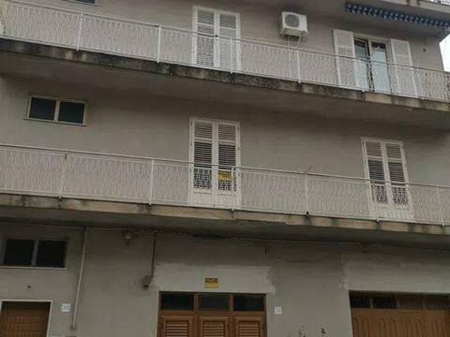 Appartamento in vendita a Montelepre PA