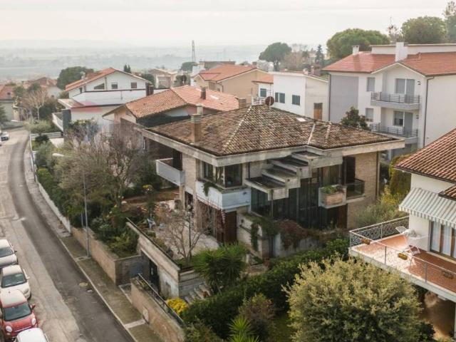 Appartamento in vendita a Montemarciano AN