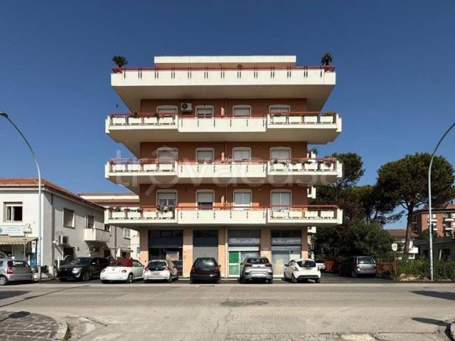 Appartamento in vendita a Montesilvano via Vestina, 28
