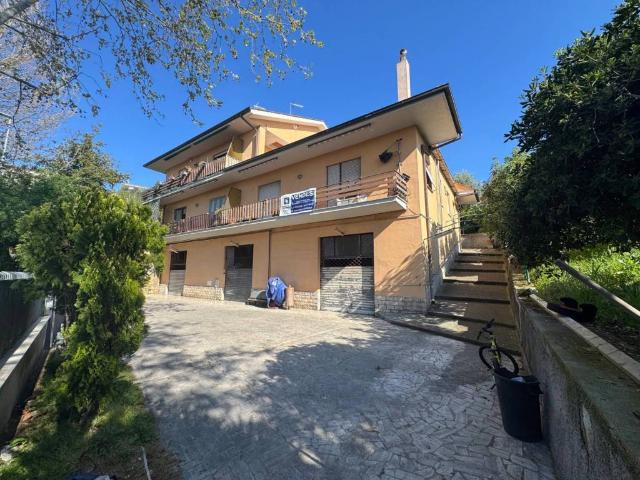 Appartamento in vendita a Monterotondo RM