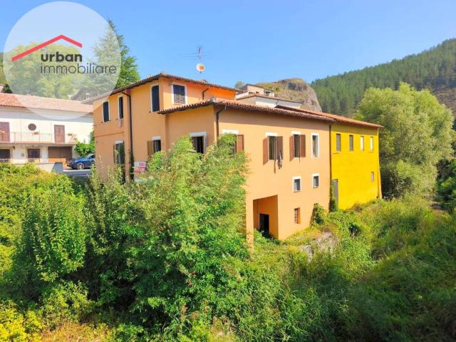 Appartamento in vendita a Montereale AQ