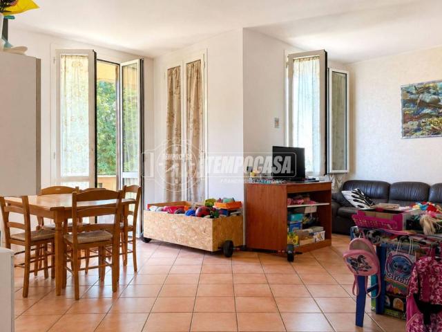 Appartamento in vendita a Monticello Brianza LC