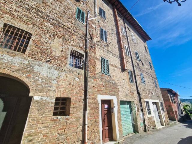 Appartamento in vendita a Monticiano SI