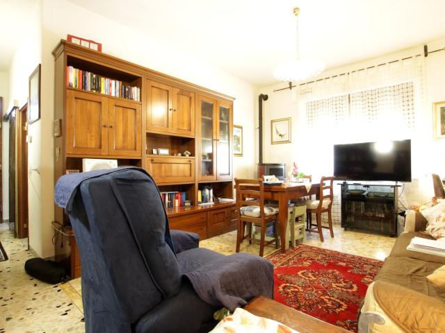 APPARTAMENTO in VENDITA a MONTICIANO VIA ROMA di 7 vani