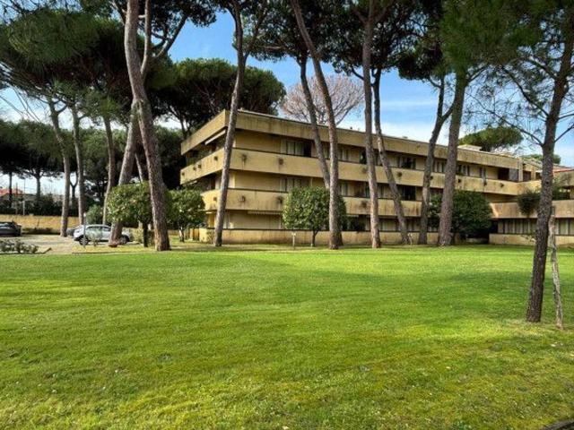 Appartamento in vendita a Montignoso