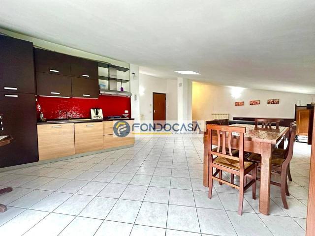 Appartamento in vendita a Montignoso