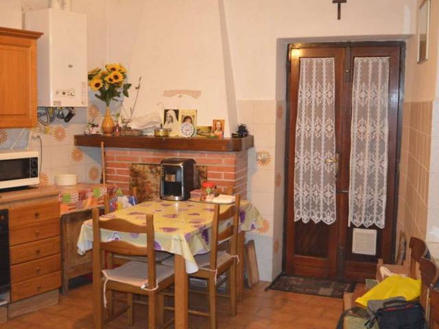 Appartamento in vendita a Montignoso
