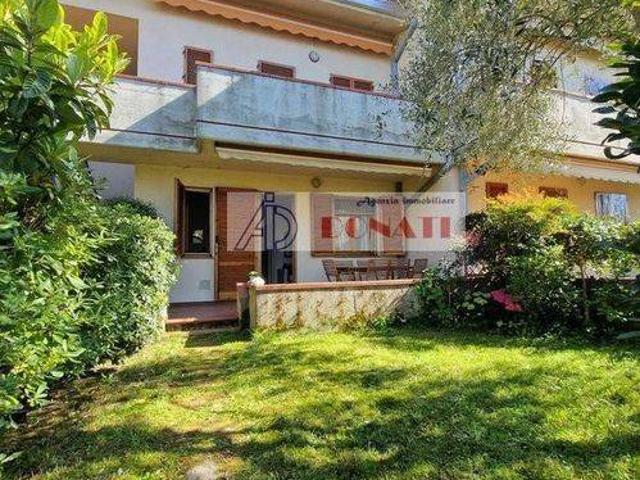 Appartamento in vendita a Montignoso MS