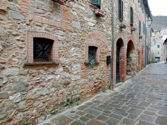 Appartamento in vendita a Montieri GR