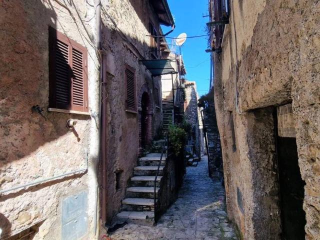 Appartamento in vendita a Montorio Romano RM