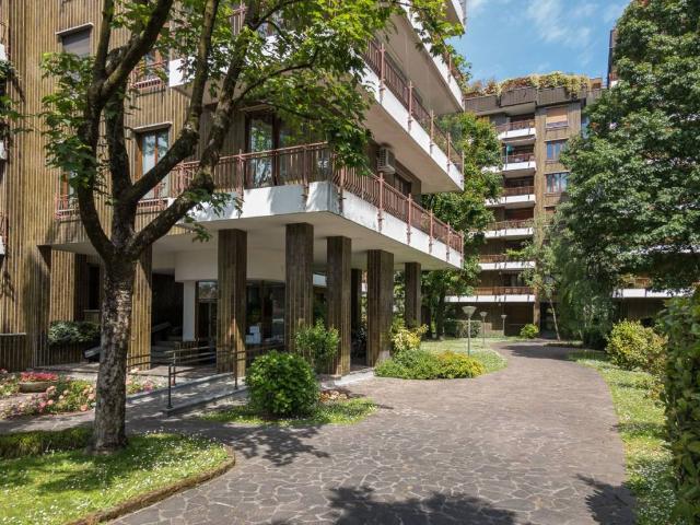 Appartamento in vendita a Monza MB