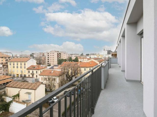 Appartamento in vendita a Monza MB