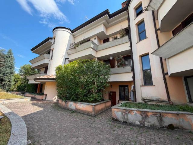 Appartamento in vendita a Monza MB
