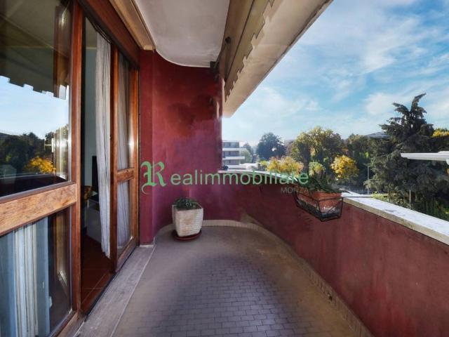 Appartamento in vendita a Monza MB