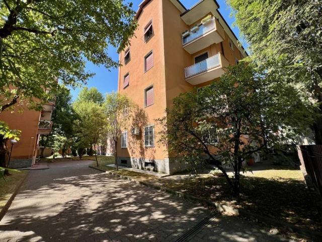 Appartamento in vendita a Monza MB
