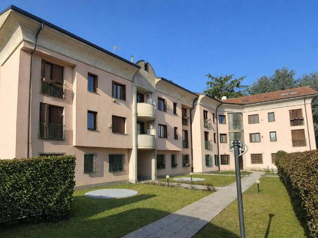 Appartamento in vendita a Monza MB