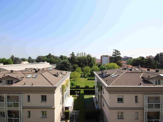Appartamento in vendita a Monza MB