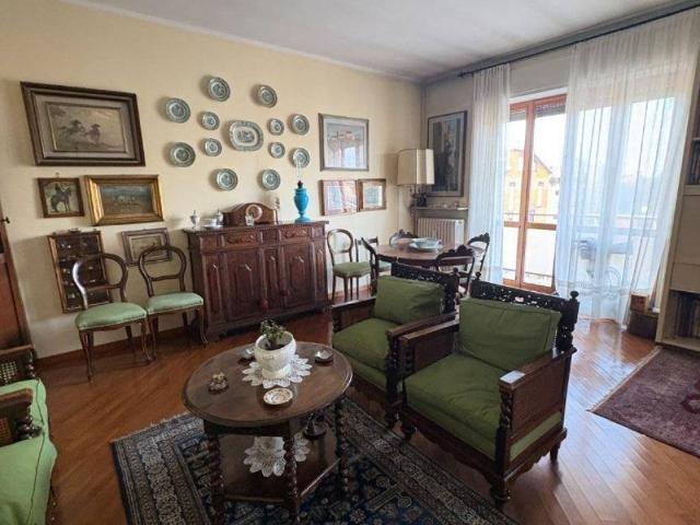 Appartamento in vendita a Monza MB