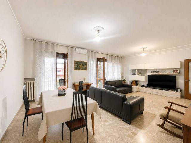 Appartamento in vendita a Monza MB