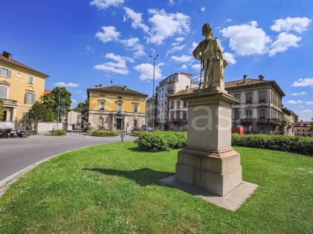 Appartamento in vendita a Monza, Centro Storico
