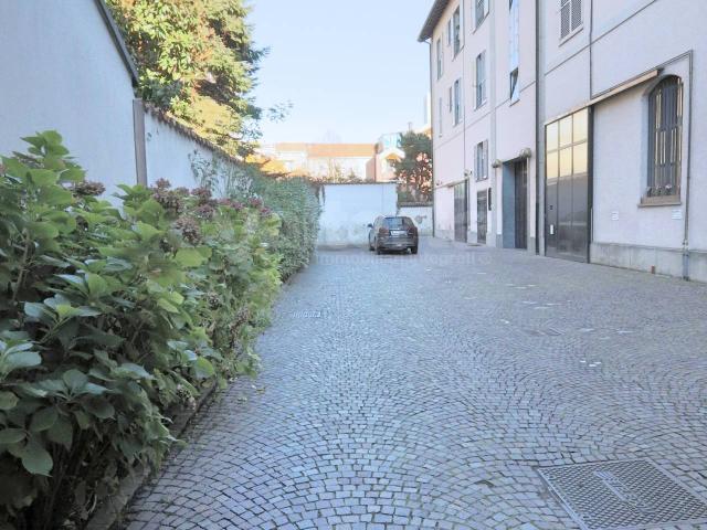 Appartamento in vendita a Monza, San Carlo