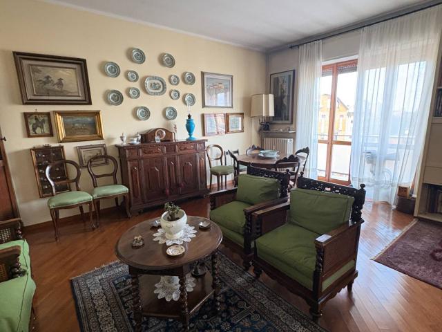 Appartamento in vendita a Monza, Triante