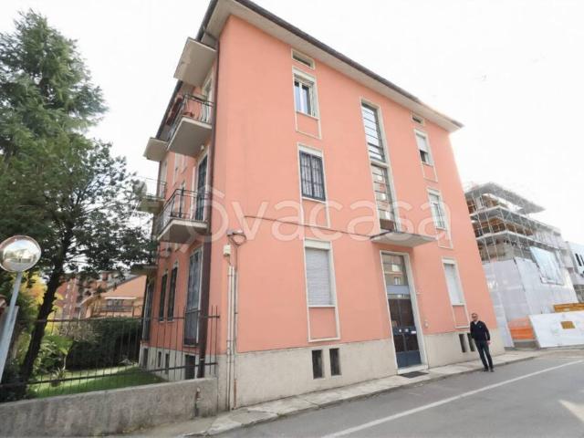 Appartamento in vendita a Monza via Lorenzo Perosi, Cazzaniga Ospedale