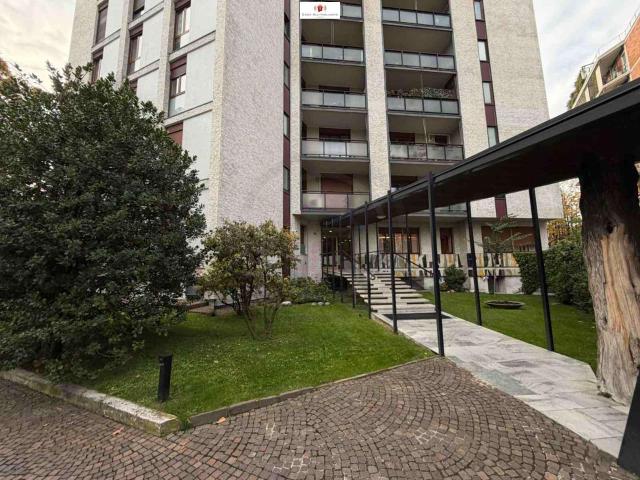 Appartamento in vendita a Monza