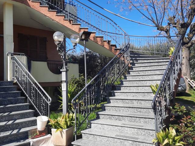 Appartamento in vendita a Moresco, Collina