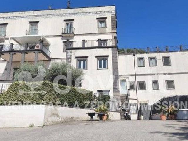 Appartamento in vendita a Napoli
