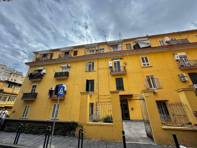 Appartamento in vendita a Napoli