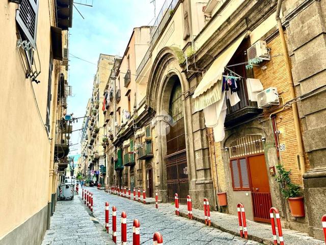 Appartamento in vendita a Napoli