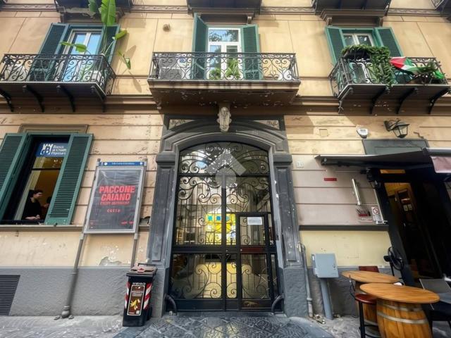 Appartamento in vendita a Napoli