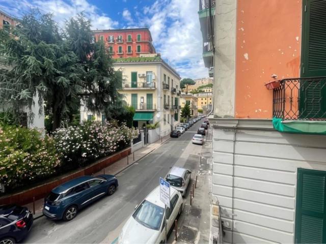Appartamento in vendita a Napoli