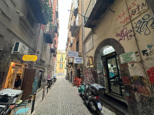 Appartamento in vendita a Napoli