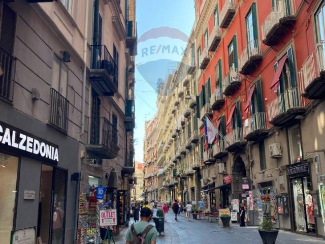 Appartamento in vendita a Napoli