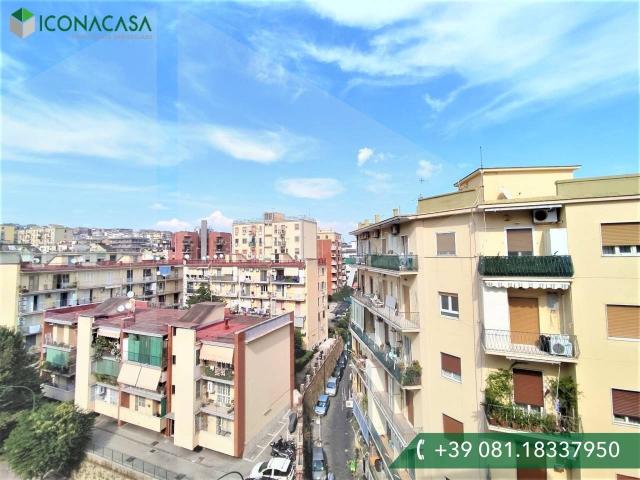 Appartamento in vendita a Napoli
