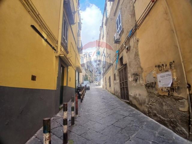 Appartamento in vendita a Napoli