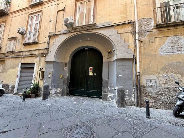 Appartamento in vendita a Napoli