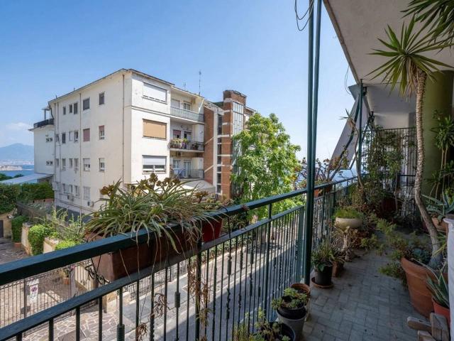 Appartamento in vendita a Napoli