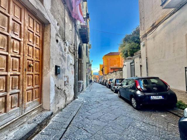 Appartamento in vendita a Napoli